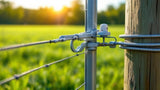 Elektrozaun-Tor aus robustem Metall für sichere Weideabgrenzung