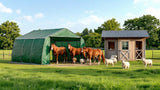 Weidezelt und Weidehütte für Pferde und Rinder auf der Weide