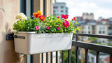 Balkon Blumentopf aus Kunststoff in modernem Design, ideal für Blumen und Pflanzen auf dem Balkon
