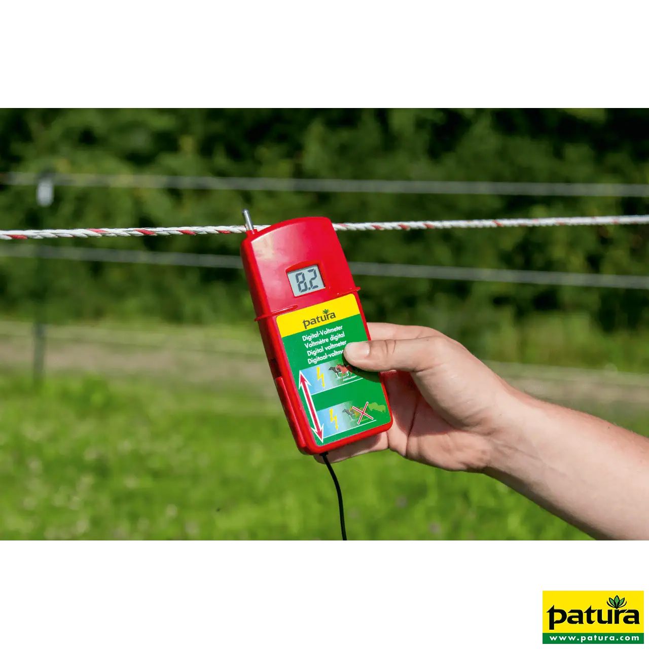 Digital-Voltmeter mit zuschaltbarem Belastungswiderstand