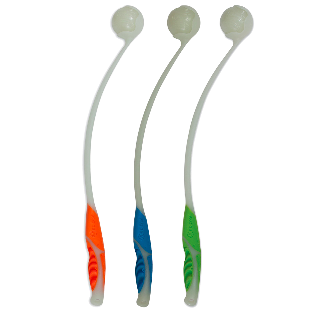 Chuckit! Ballwerfer Max Glow Pro, leuchtend, Größe M, 45 cm
