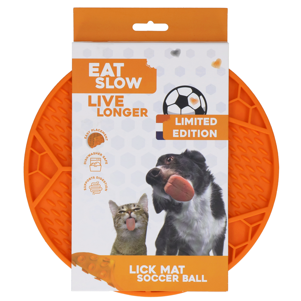 Eat Slow Live Longer Leckmatte Fußball-Design aus Silikon mit Saugnäpfen