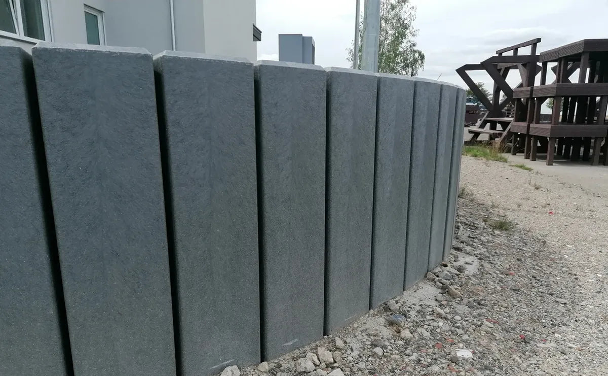Rechteckpalisade aus Recyclingmaterial