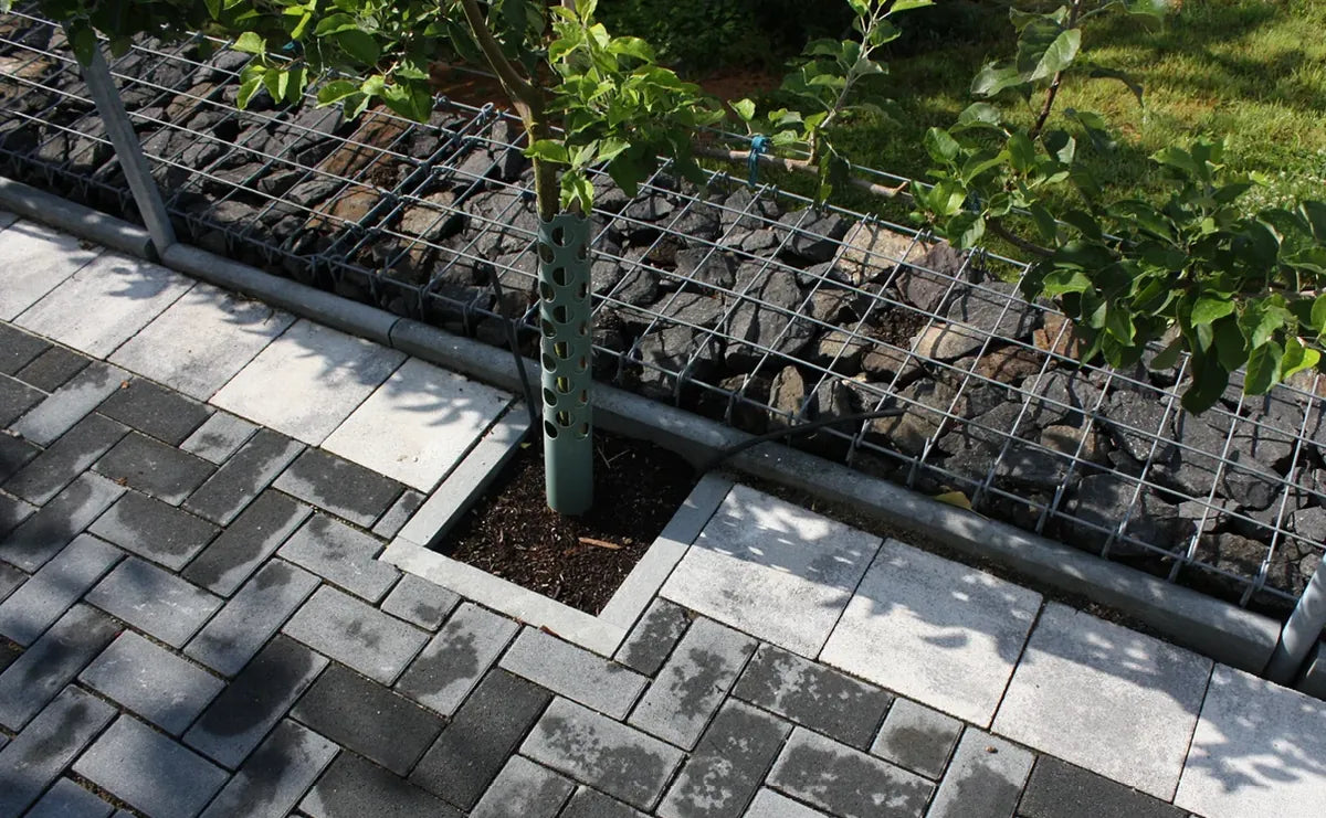 Rasenkante aus Recyclingmaterial
