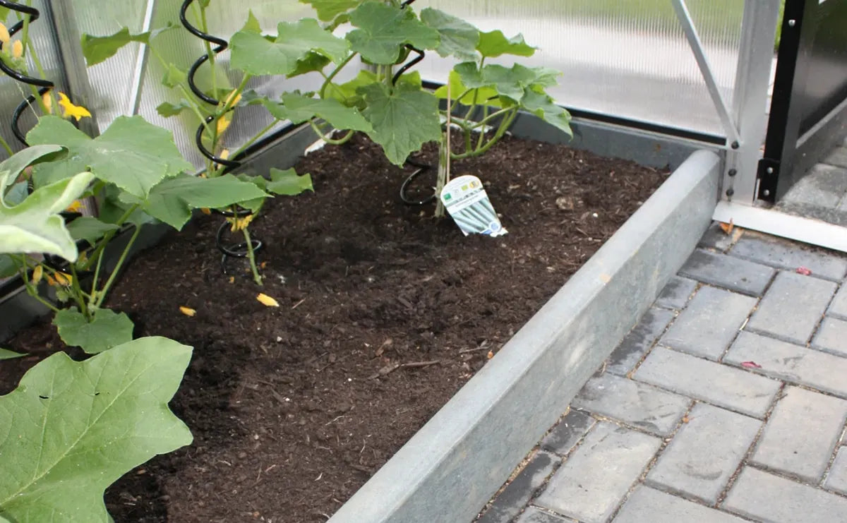 Rasenkante aus Recyclingmaterial