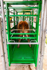 Behandlungsstand A6000 mit Heckschiebetür, Fangkorb 2-flügelig