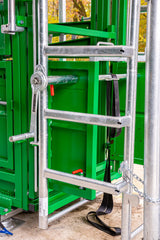 Behandlungsstand A6000 mit Heckschiebetür, Fangkorb 2-flügelig