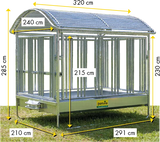 Großballenraufe mit Sicherheits-Pferdefressgittern und Dach