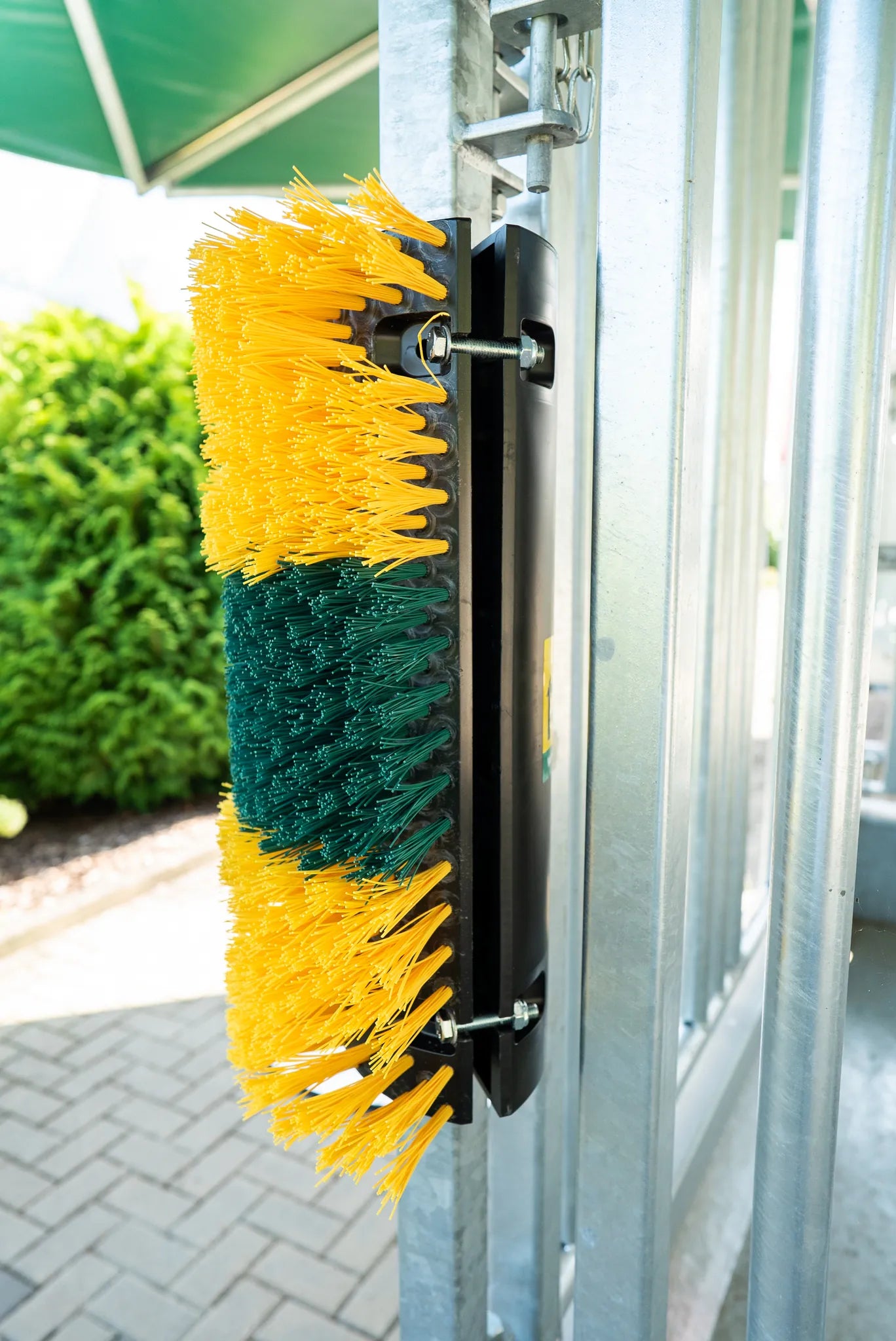 Komplett-Set für Eckmontage 1x Kratzbürste Multifix an Profi-Raufe