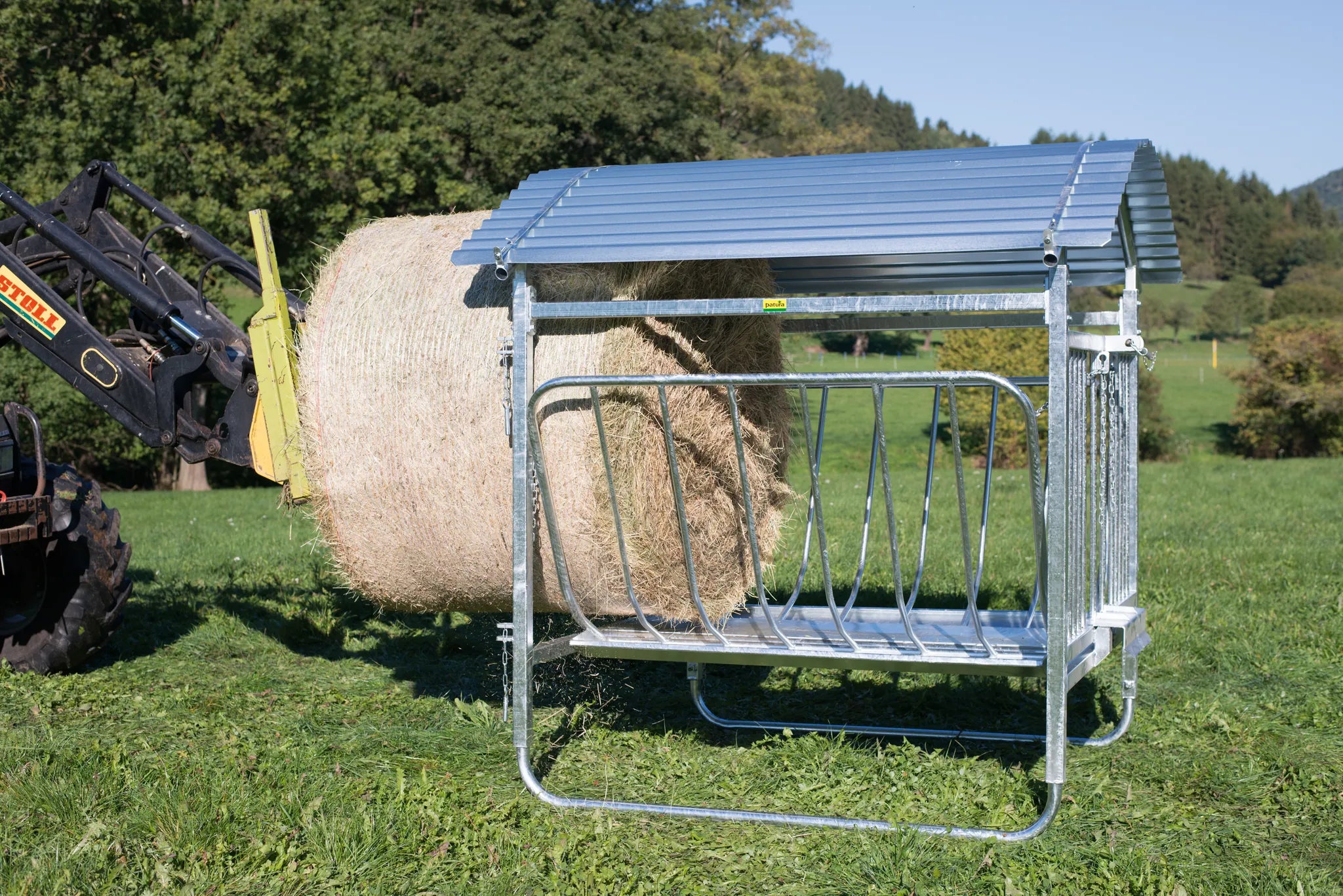 Viereckraufe für Schafe, mit Dach, verzinkt