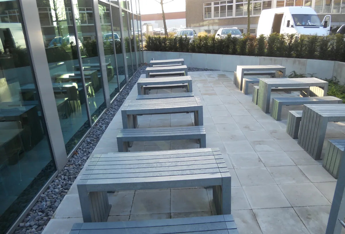 Tisch Calero