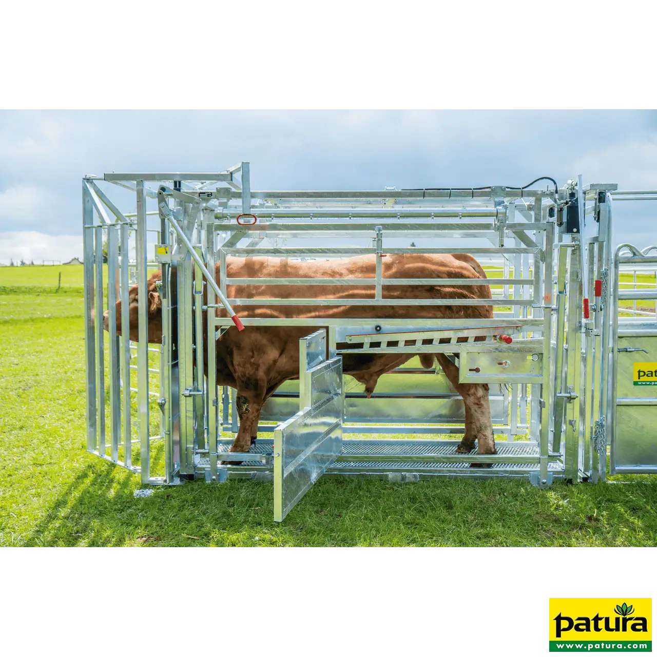 Behandlungsstand A8000 mit Seitenverengung, Heckschiebetüre