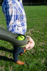 Dog Comets Ball Launcher, grün, 58 cm, für Bälle bis Ø 6 cm