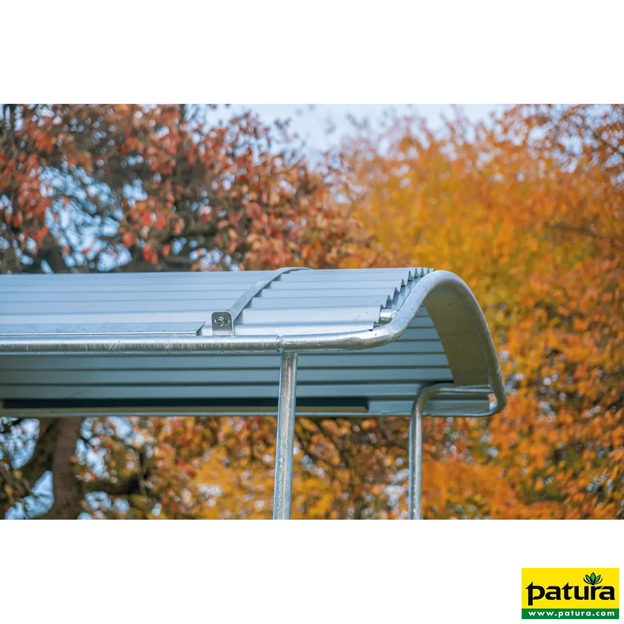 Viereckraufe mit Sicherheits- Palisadenfressgittern, 8 Fressplätze