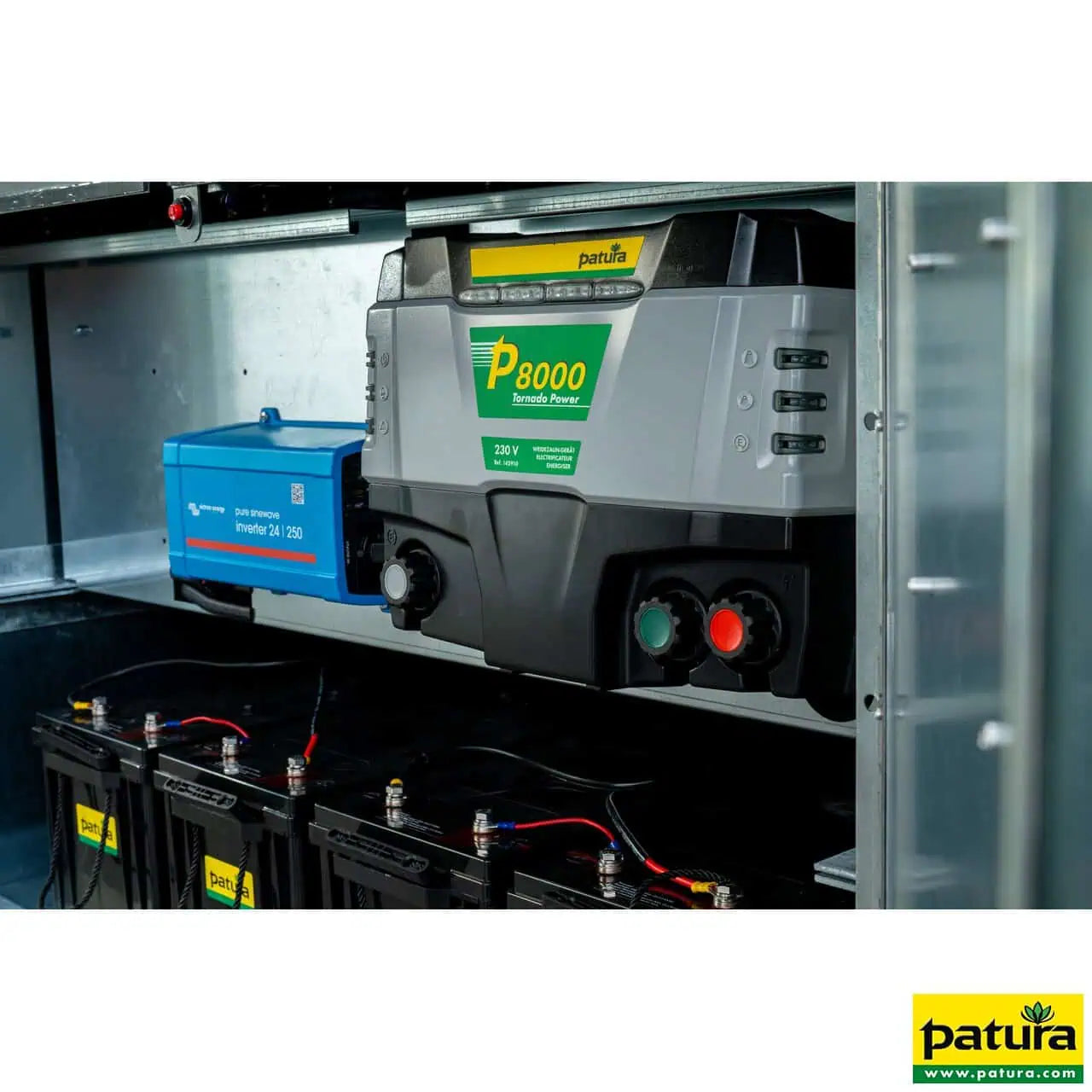 P8000, mit Sicherheitsbox XXL, Solarmodul 480 W und 4 x 200 Ah
